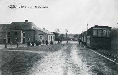 Post-arrêt du tram + machine le 12.06.19.. !! (J Dujardin d'Arlon).jpg